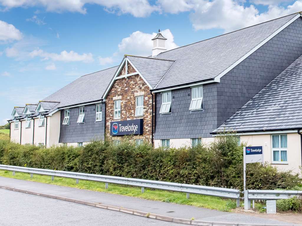 Travelodge Wadebridge Bagian luar foto