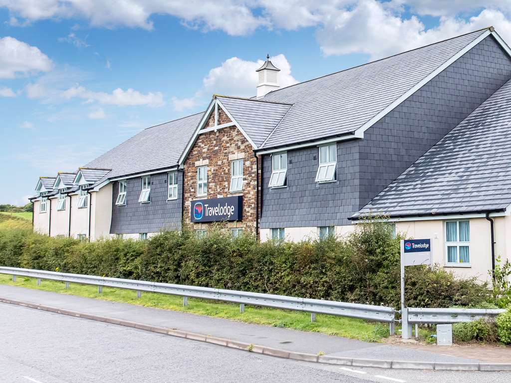 Travelodge Wadebridge Bagian luar foto
